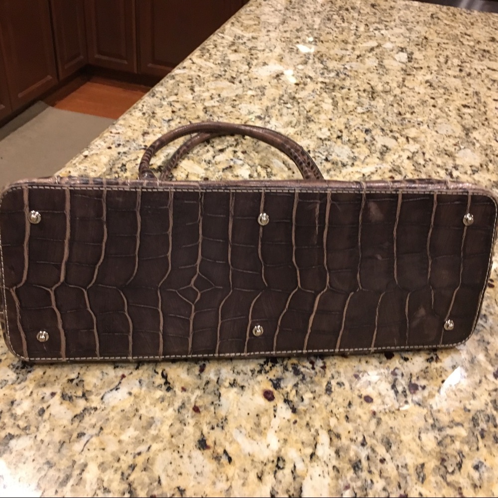EUC Dooney & Bourke leather bag - Picture 4 of 6